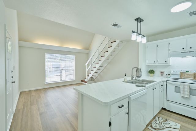 21 Harbour Row Drive 23, Coldspring, TX 77331