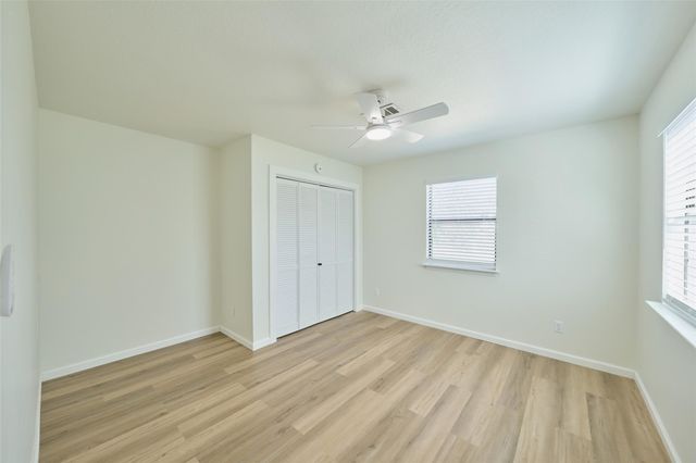 21 Harbour Row Drive 23, Coldspring, TX 77331