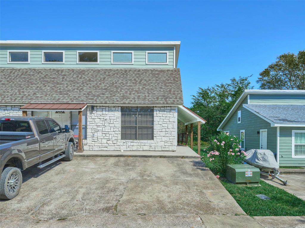 21 Harbour Row Drive 23, Coldspring, TX 77331