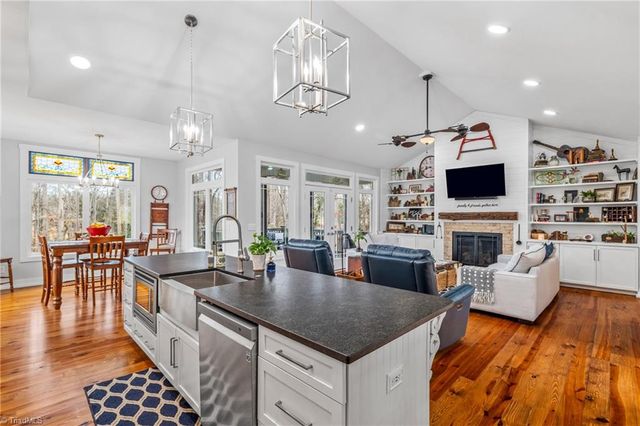 115 Oak Drive, Boonville, NC 27011