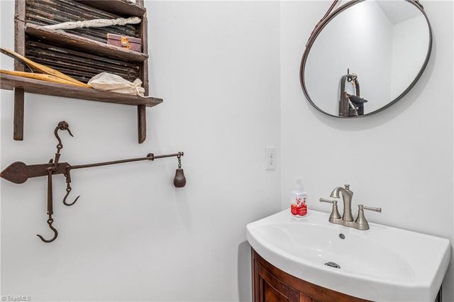 115 Oak Drive, Boonville, NC 27011