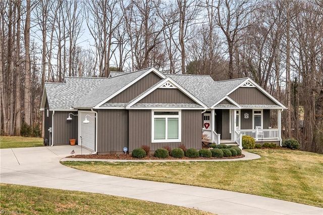 115 Oak Drive, Boonville, NC 27011