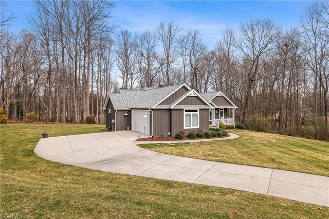 115 Oak Drive, Boonville, NC 27011