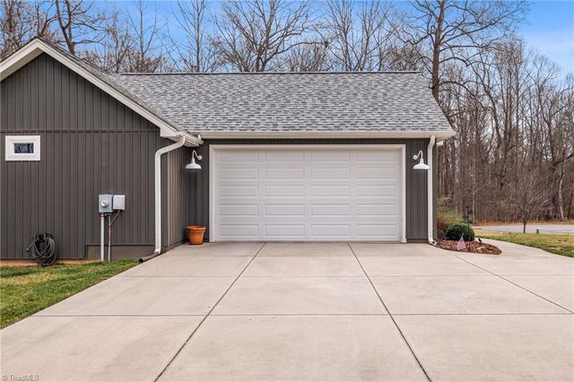 115 Oak Drive, Boonville, NC 27011