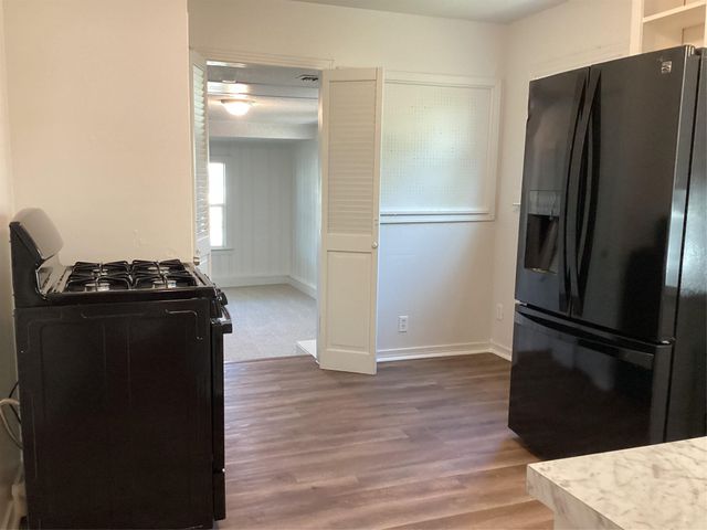 2240 Bonnie Brae Avenue, Fort Worth, TX 76111