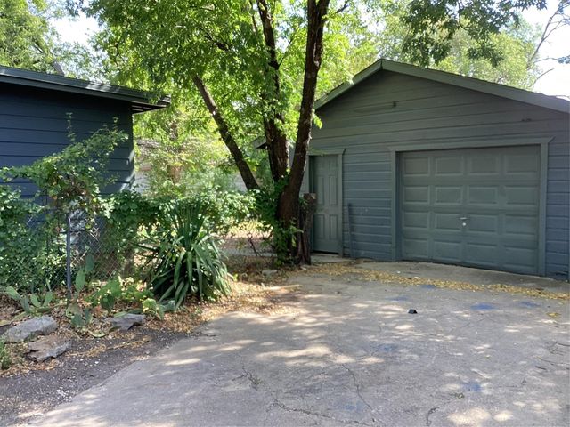 2240 Bonnie Brae Avenue, Fort Worth, TX 76111