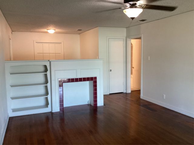 2240 Bonnie Brae Avenue, Fort Worth, TX 76111