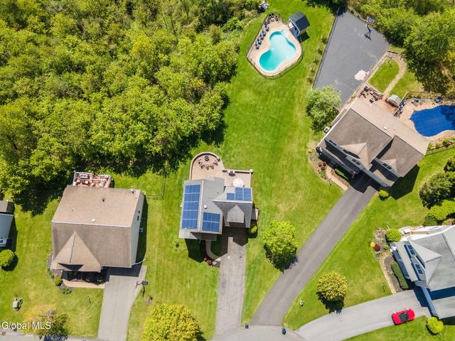 17 Hilltop Drive, Cohoes, NY 12047
