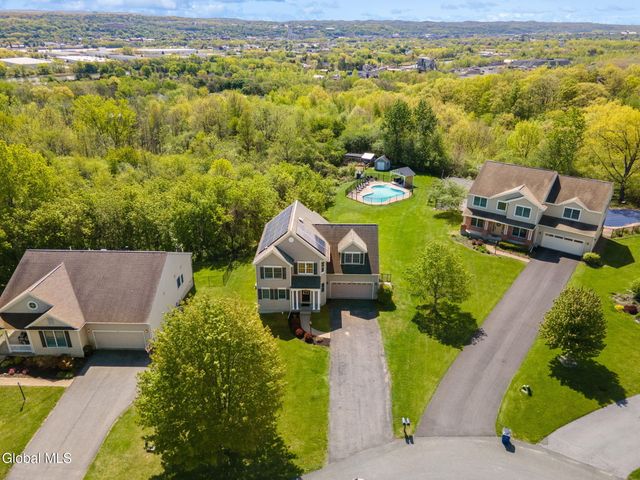 17 Hilltop Drive, Cohoes, NY 12047