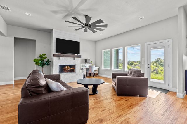 2100 Shady Grove Road, Weatherford, TX 76088