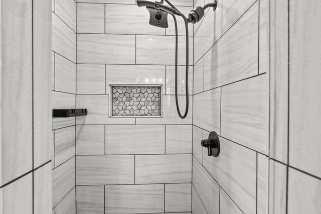 2100 Shady Grove Road, Weatherford, TX 76088