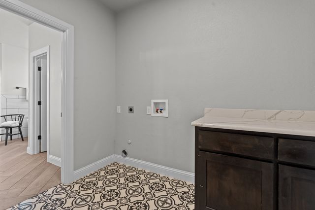 2100 Shady Grove Road, Weatherford, TX 76088