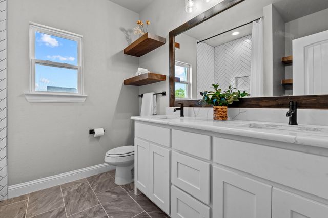 2100 Shady Grove Road, Weatherford, TX 76088