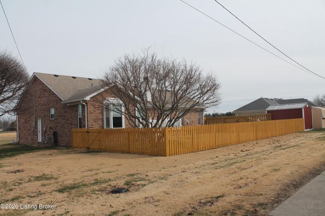 175 Bluegrass Way, Mt Washington, KY 40047