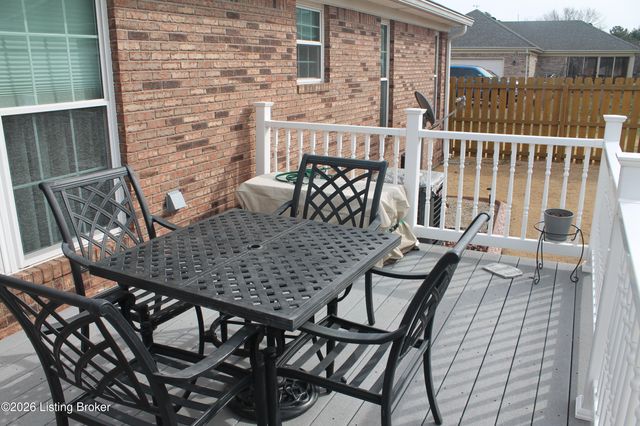 175 Bluegrass Way, Mt Washington, KY 40047