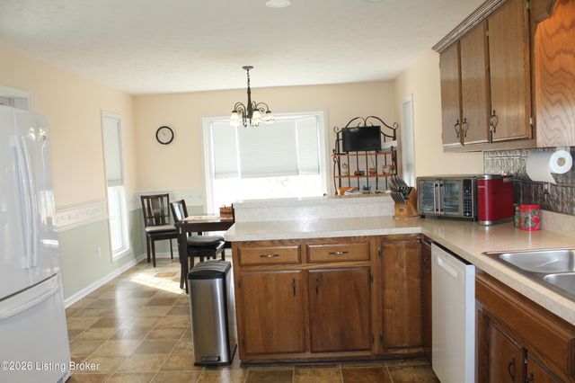 175 Bluegrass Way, Mt Washington, KY 40047