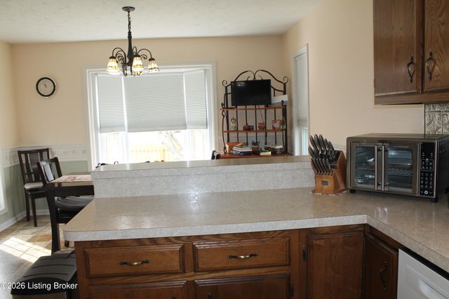 175 Bluegrass Way, Mt Washington, KY 40047