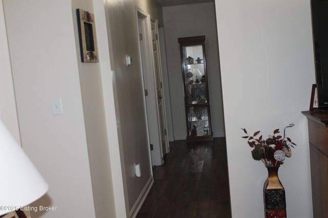 175 Bluegrass Way, Mt Washington, KY 40047