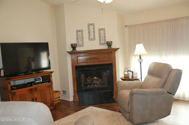 175 Bluegrass Way, Mt Washington, KY 40047