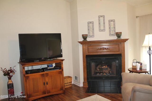 175 Bluegrass Way, Mt Washington, KY 40047