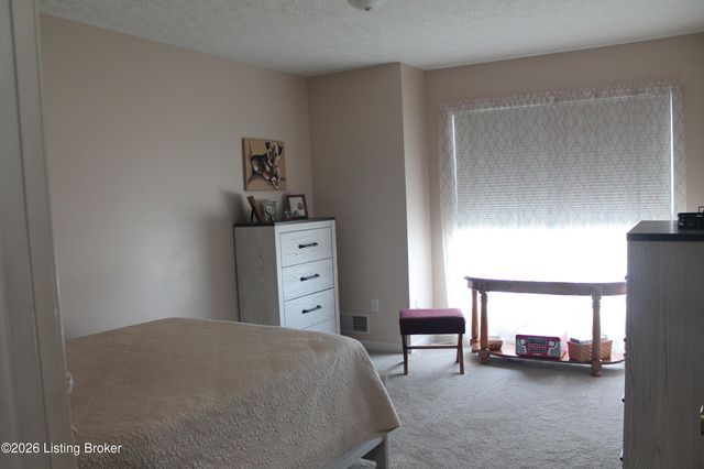 175 Bluegrass Way, Mt Washington, KY 40047