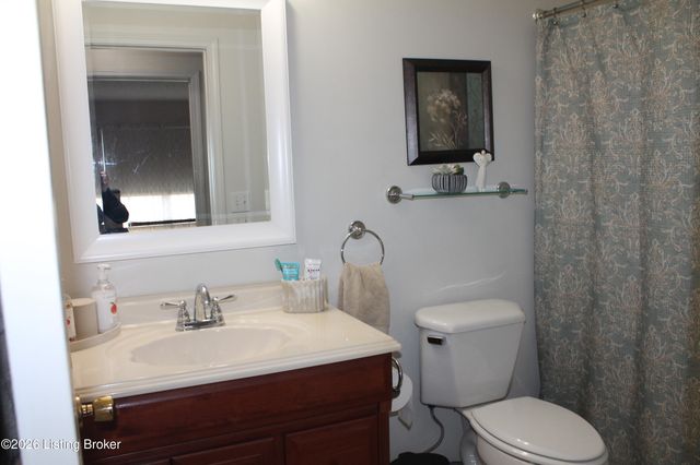 175 Bluegrass Way, Mt Washington, KY 40047