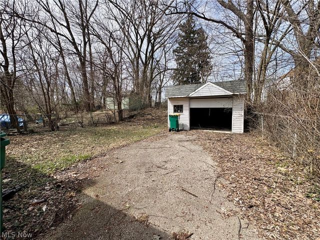 20803 Kenyon, Maple Heights, OH 44137