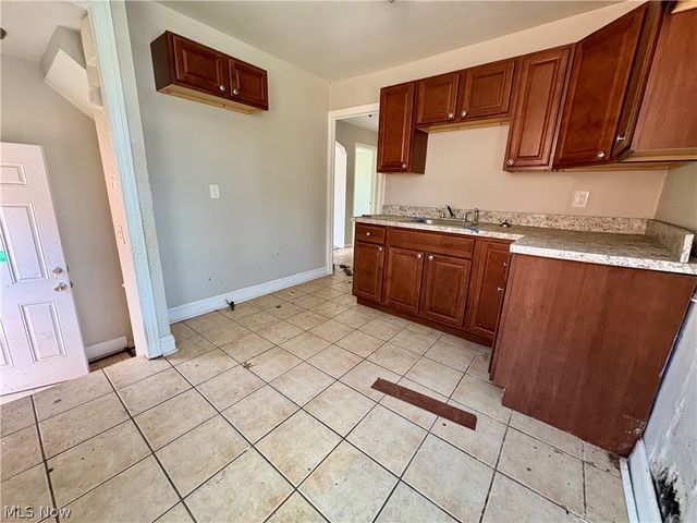 20803 Kenyon, Maple Heights, OH 44137