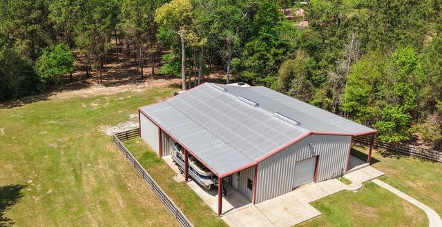 8472 Grand Lake Estates Drive, Montgomery, TX 77316