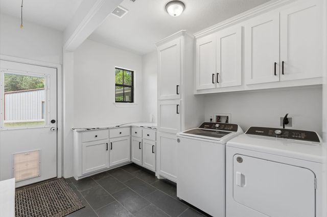 8472 Grand Lake Estates Drive, Montgomery, TX 77316