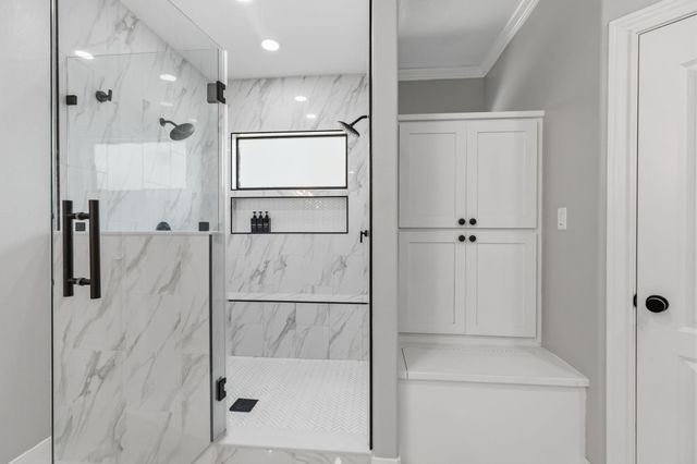 8472 Grand Lake Estates Drive, Montgomery, TX 77316