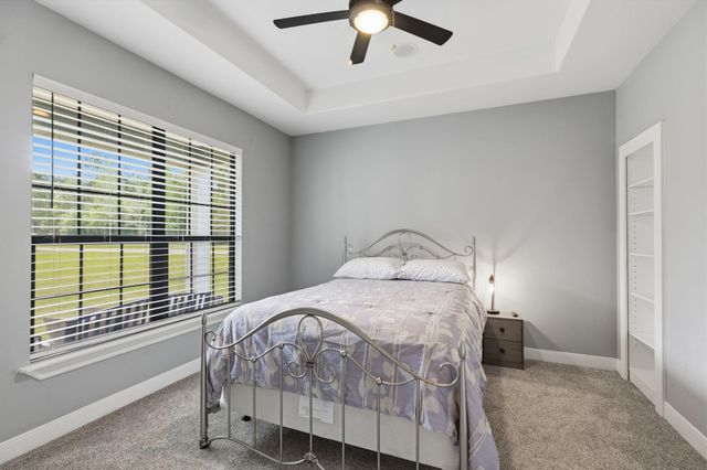 8472 Grand Lake Estates Drive, Montgomery, TX 77316