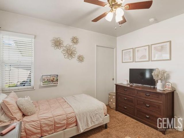 445 atlantic Avenue, Shafter, CA 93263