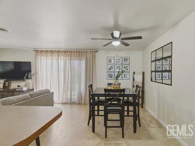 445 atlantic Avenue, Shafter, CA 93263