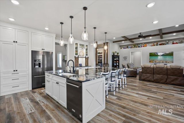 1587 Clear Creek Loop, Twin Falls, ID 83301