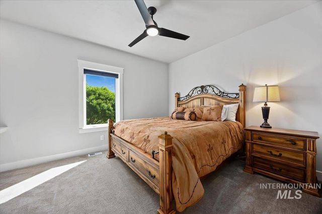 1587 Clear Creek Loop, Twin Falls, ID 83301