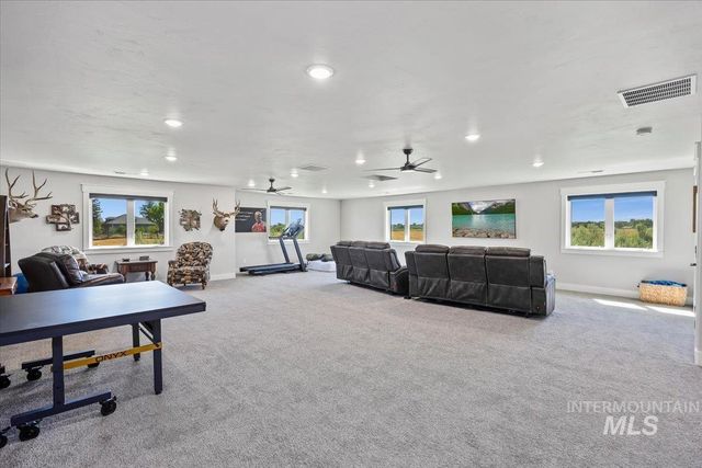 1587 Clear Creek Loop, Twin Falls, ID 83301