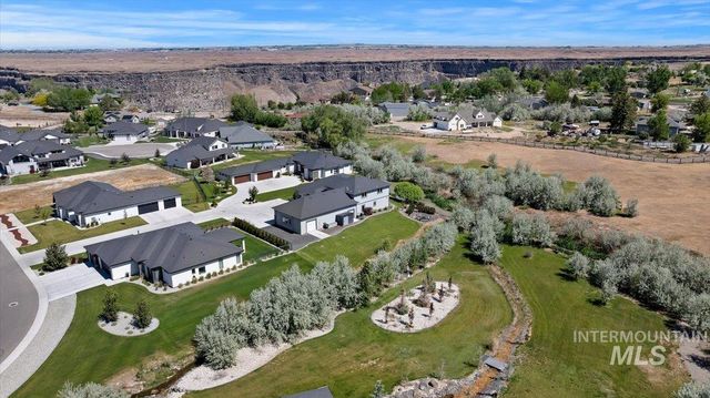 1587 Clear Creek Loop, Twin Falls, ID 83301