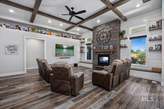1587 Clear Creek Loop, Twin Falls, ID 83301