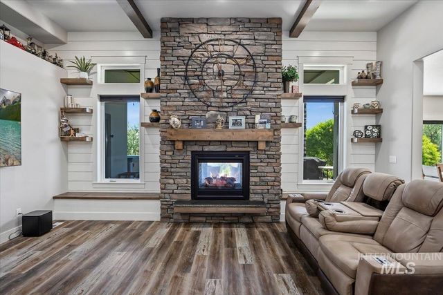 1587 Clear Creek Loop, Twin Falls, ID 83301