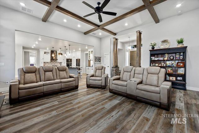 1587 Clear Creek Loop, Twin Falls, ID 83301