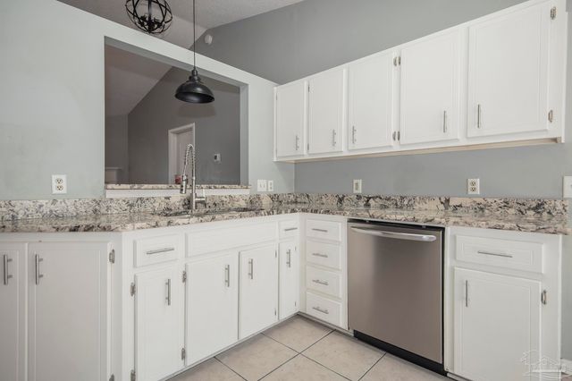 9146 Stillbridge Ln, Pensacola, FL 32514