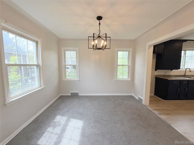 11375 Roxbury Street, Detroit, MI 48224