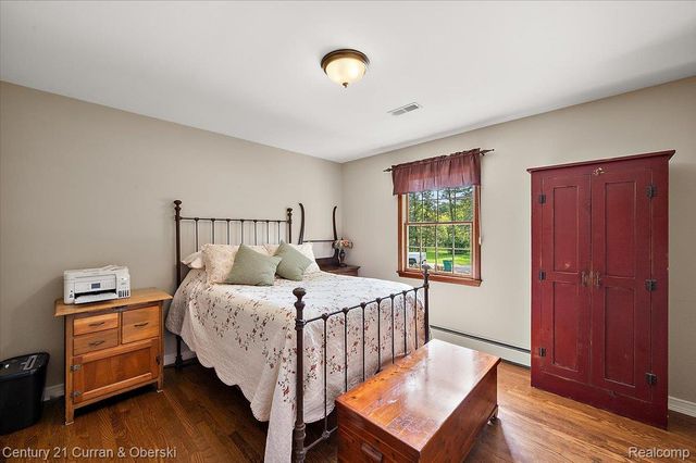 219 E Caledonia Street, Howell, MI 48843