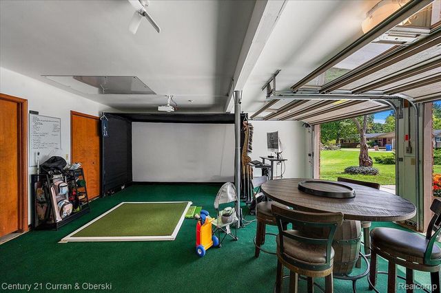 219 E Caledonia Street, Howell, MI 48843