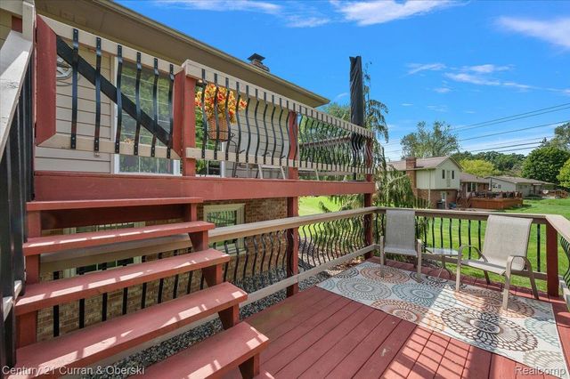 219 E Caledonia Street, Howell, MI 48843