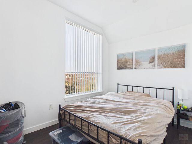 1010 W 26th ST 301, Austin, TX 78705