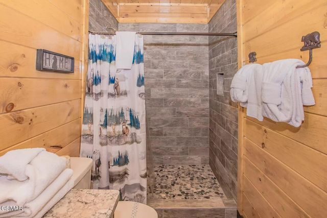 1740 Angela Starr Street, Sevierville, TN 37876