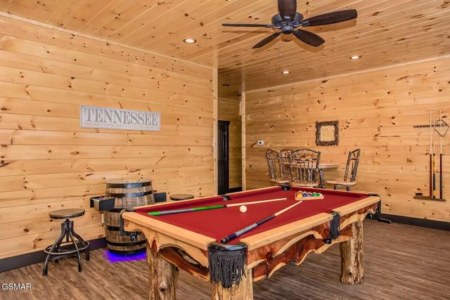 1740 Angela Starr Street, Sevierville, TN 37876