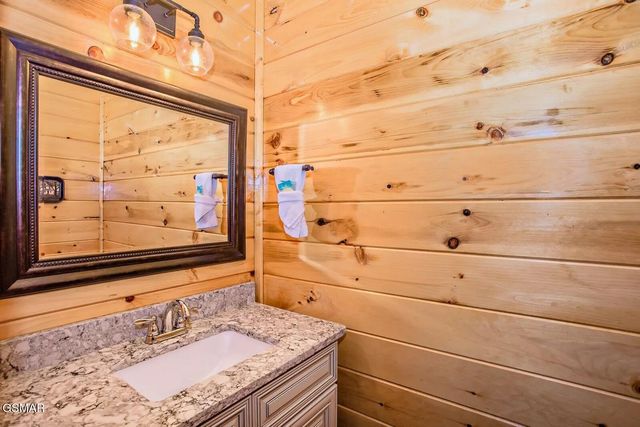 1740 Angela Starr Street, Sevierville, TN 37876